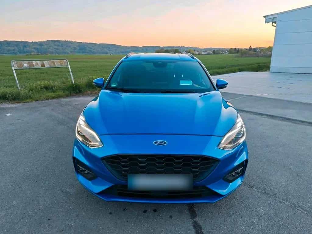 Ford Focus Turnier 1.5 VOLL, AHK - 1. Hand... 08/2019-photo-1