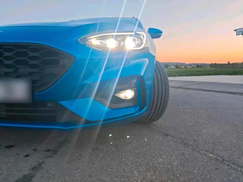 Ford Focus Turnier 1.5 VOLL, AHK - 1. Hand... 08/2019-photo-2