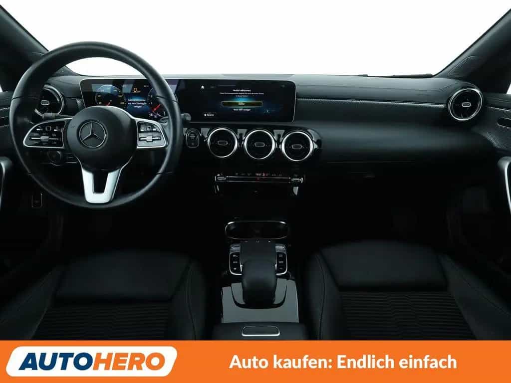 Mercedes-Benz CLA 180 Progressive Aut.*NAVI*LED*PDC*SHZ*TEMPO* 12/2019-photo-11