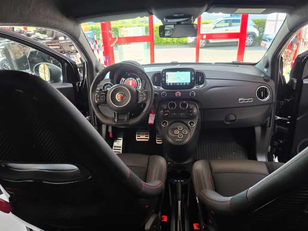 Abarth 695 Schalensitze Carbon Navi 09/2023-photo-11