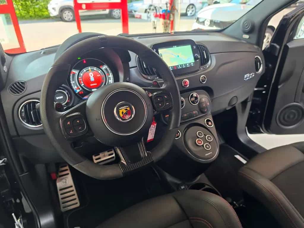 Abarth 695 Schalensitze Carbon Navi 09/2023-photo-13