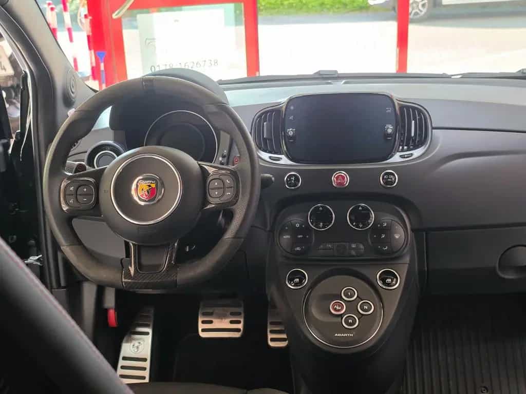 Abarth 695 Schalensitze Carbon Navi 09/2023-photo-17