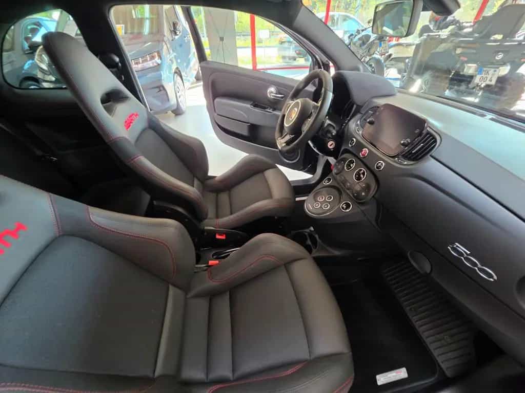 Abarth 695 Schalensitze Carbon Navi 09/2023-photo-38