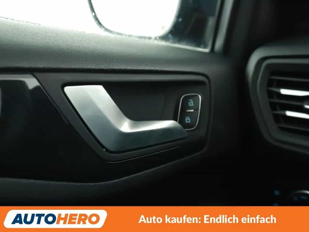Ford Focus 1.5 EcoBlue TDCi ST-Line Aut*NAVI*ACC*CAM* 05/2020-photo-29