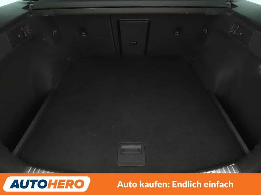 Seat Leon 1.5 TSI ACT FR*NAVI*LED*TEMPO*PDC*SHZ* 03/2020-photo-17