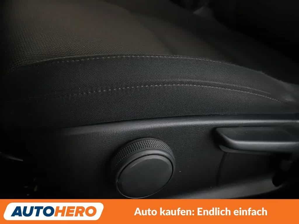 Mazda 3 2.0 Skyactiv-G Mild-Hybrid Selection Aut*NAVI* 08/2019-photo-29