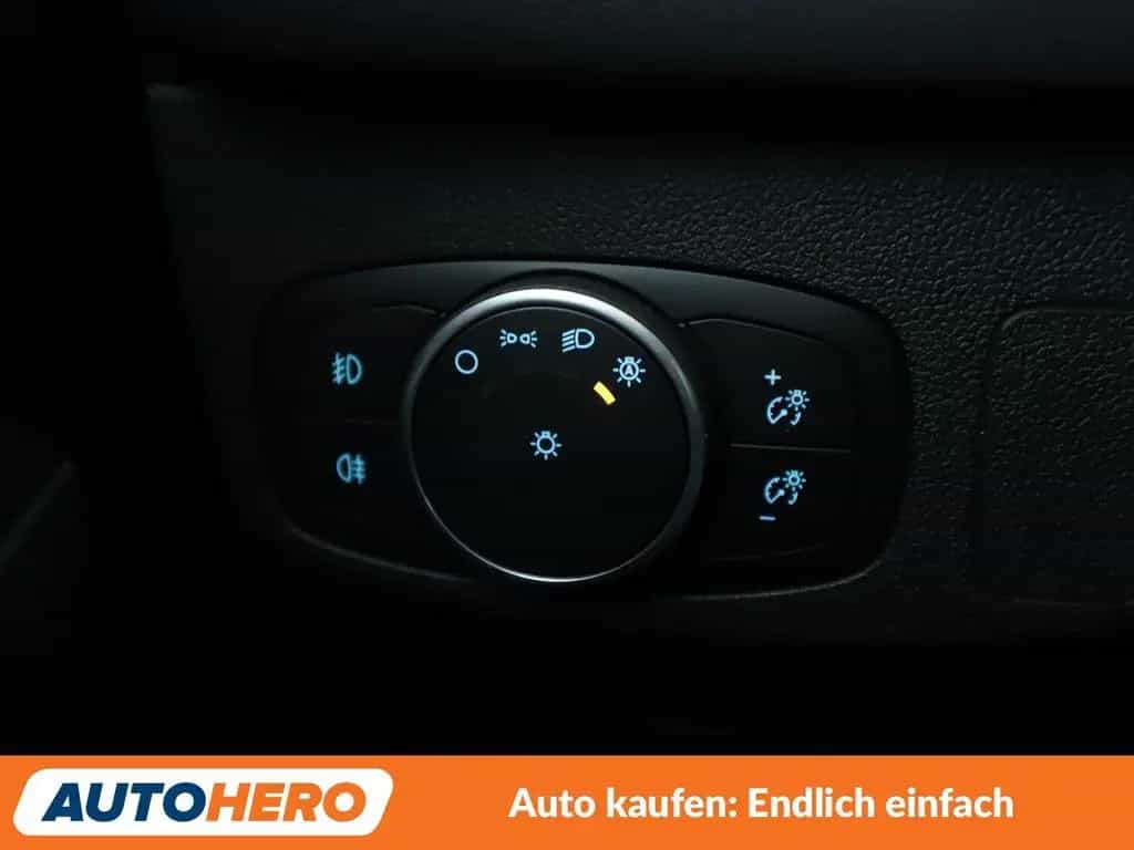 Ford Focus 1.5 EcoBoost Titanium*NAVI*LED*ACC*PDC*SHZ 12/2018-photo-24