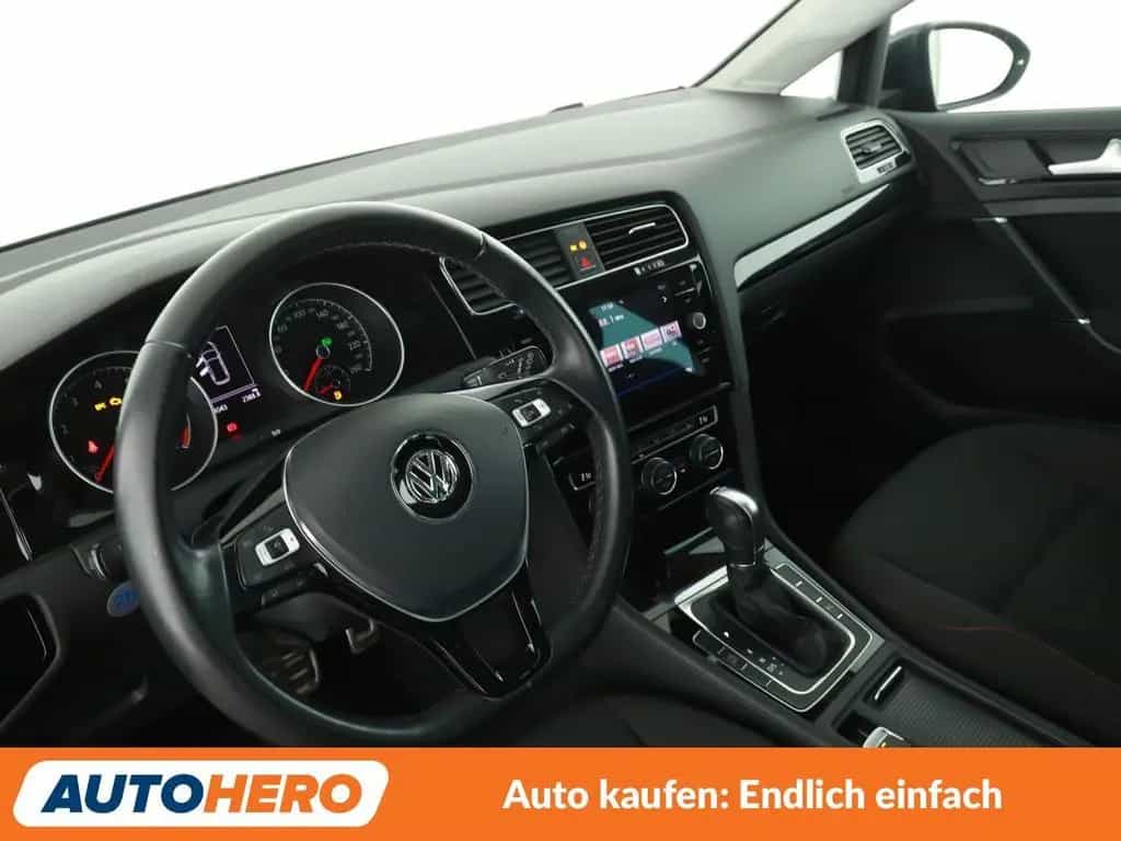 Volkswagen Golf VII 1.5 TSI ACT Sound BM Aut.*NAVI*ACC*PDC* 01/2018-photo-10