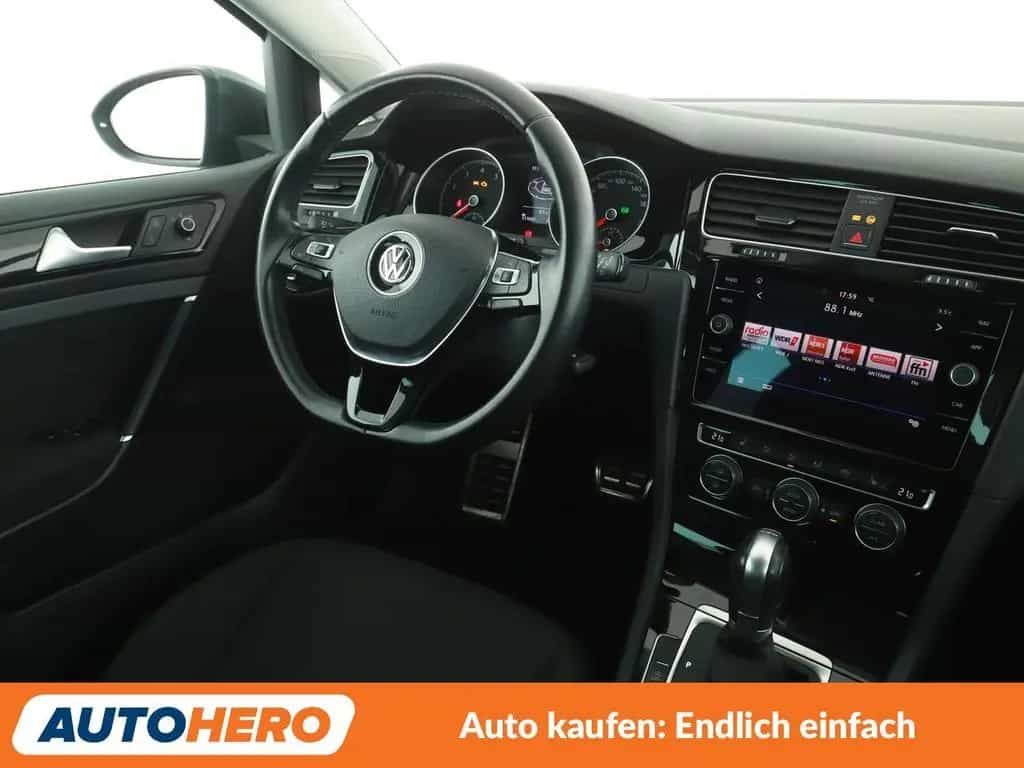 Volkswagen Golf VII 1.5 TSI ACT Sound BM Aut.*NAVI*ACC*PDC* 01/2018-photo-12