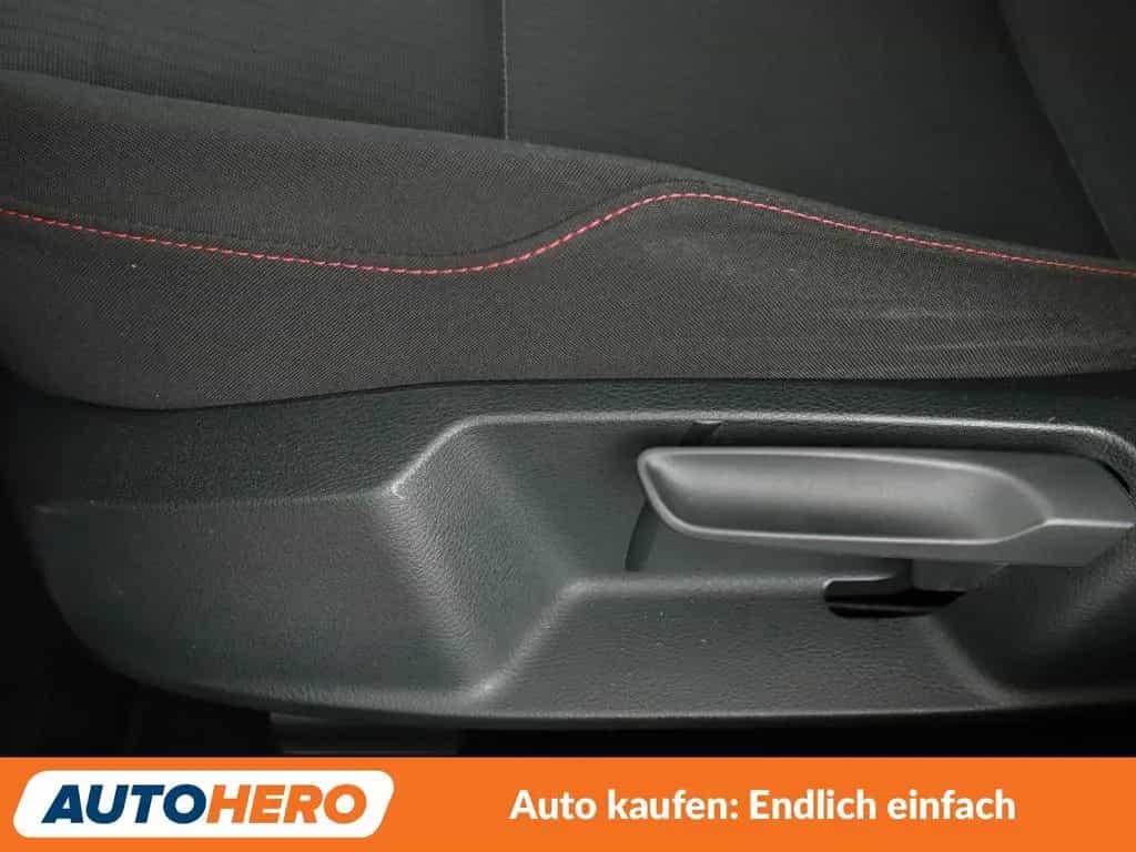 Volkswagen Golf VII 1.5 TSI ACT Sound BM Aut.*NAVI*ACC*PDC* 01/2018-photo-30