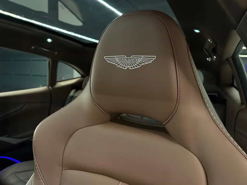 Aston Martin DBX707 4.0 V8 02/2023-photo-14