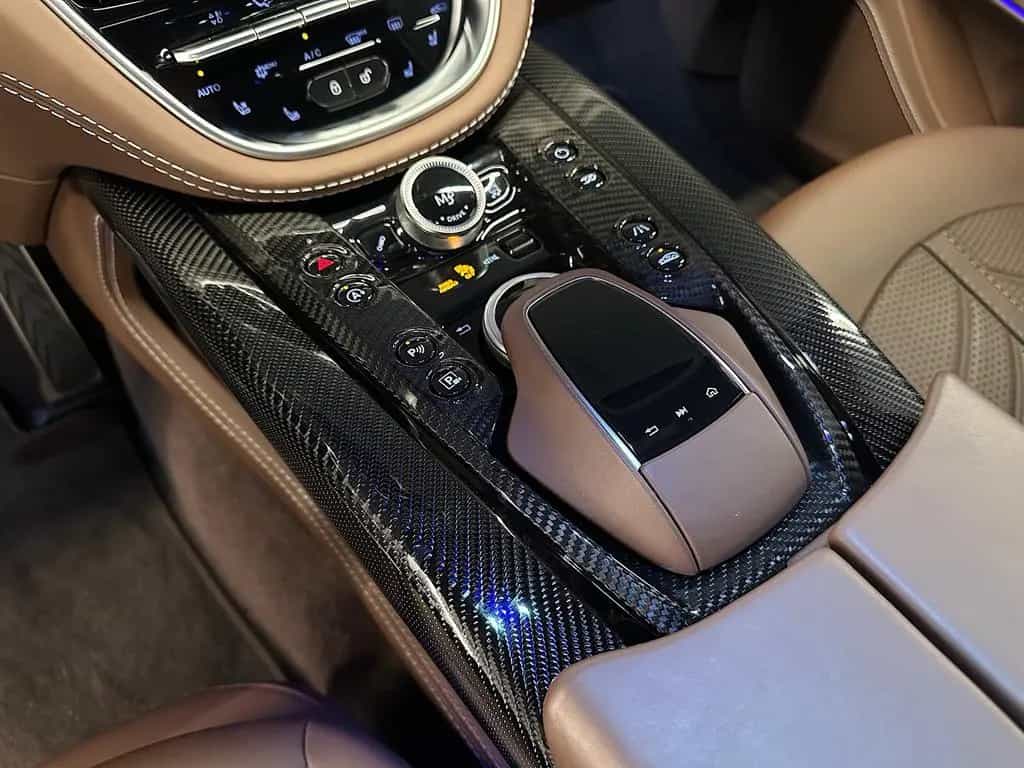 Aston Martin DBX707 4.0 V8 02/2023-photo-15