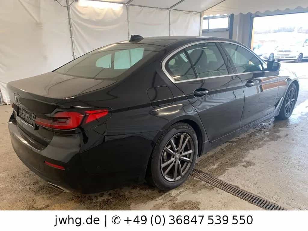 BMW 5 Series 520d Lim LASER/DRIVING PRO/COCKP-PRO/LEDER/HUD 11/2021-photo-3