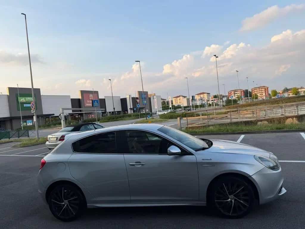 Alfa Romeo Giulietta 1.6 JTDm-2 105 CV Exclusive 01/2013-photo-6