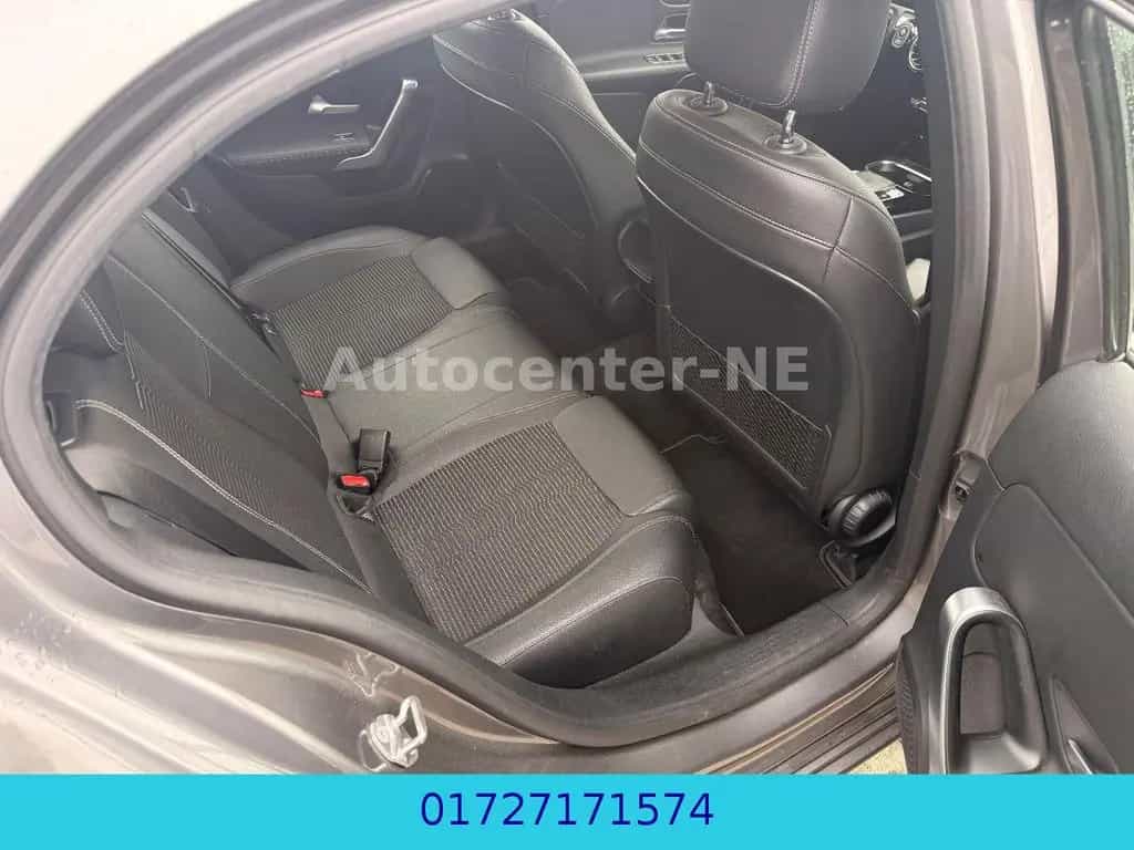 Mercedes-Benz A-Class 180/Navi/Rückfahrkamera/Led/Leder/Top 09/2019-photo-10
