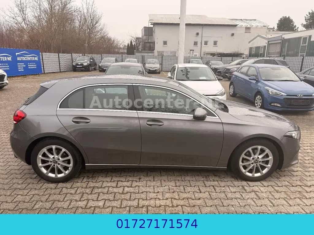Mercedes-Benz A-Class 180/Navi/Rückfahrkamera/Led/Leder/Top 09/2019-photo-4