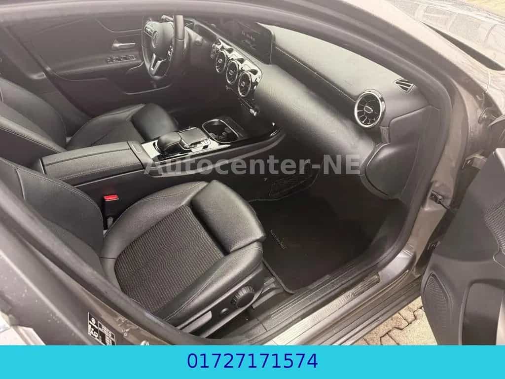 Mercedes-Benz A-Class 180/Navi/Rückfahrkamera/Led/Leder/Top 09/2019-photo-9