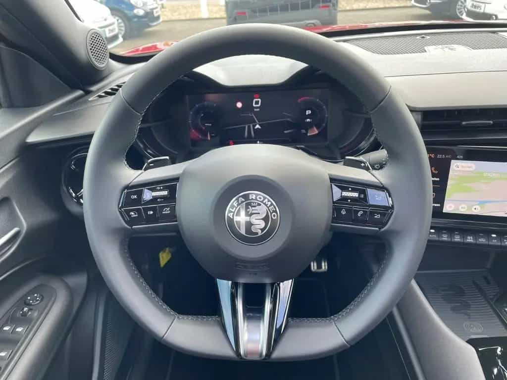 Alfa Romeo Junior Ibrida SPECIALE+SCHIEBEDACH+NAVI+ELSITZE+ 12/2025-photo-15
