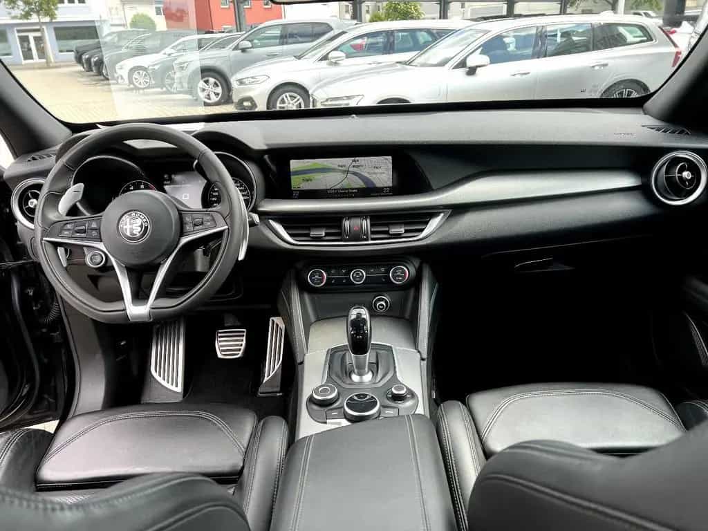 Alfa Romeo Stelvio Q4 2.0 16V Super *Xenon Navi Leder AHK* 10/2019-photo-18