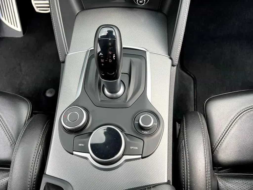 Alfa Romeo Stelvio Q4 2.0 16V Super *Xenon Navi Leder AHK* 10/2019-photo-23