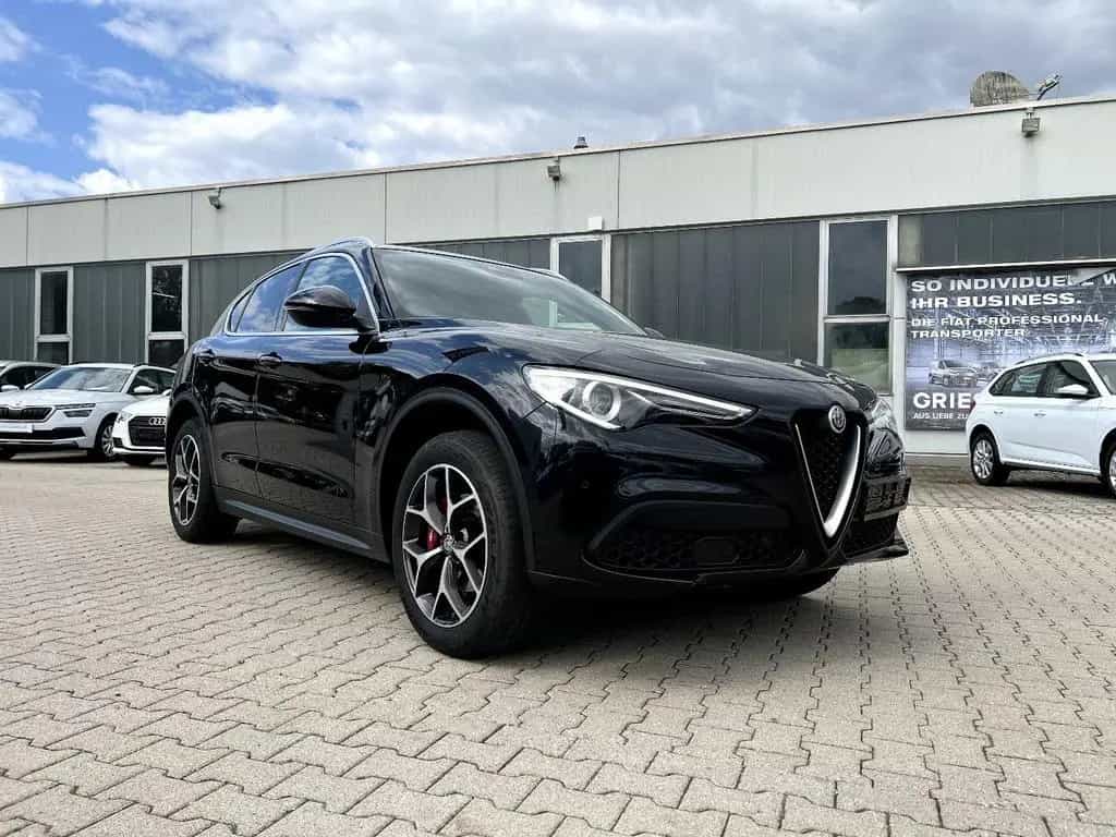 Alfa Romeo Stelvio Q4 2.0 16V Super *Xenon Navi Leder AHK* 10/2019-photo-4