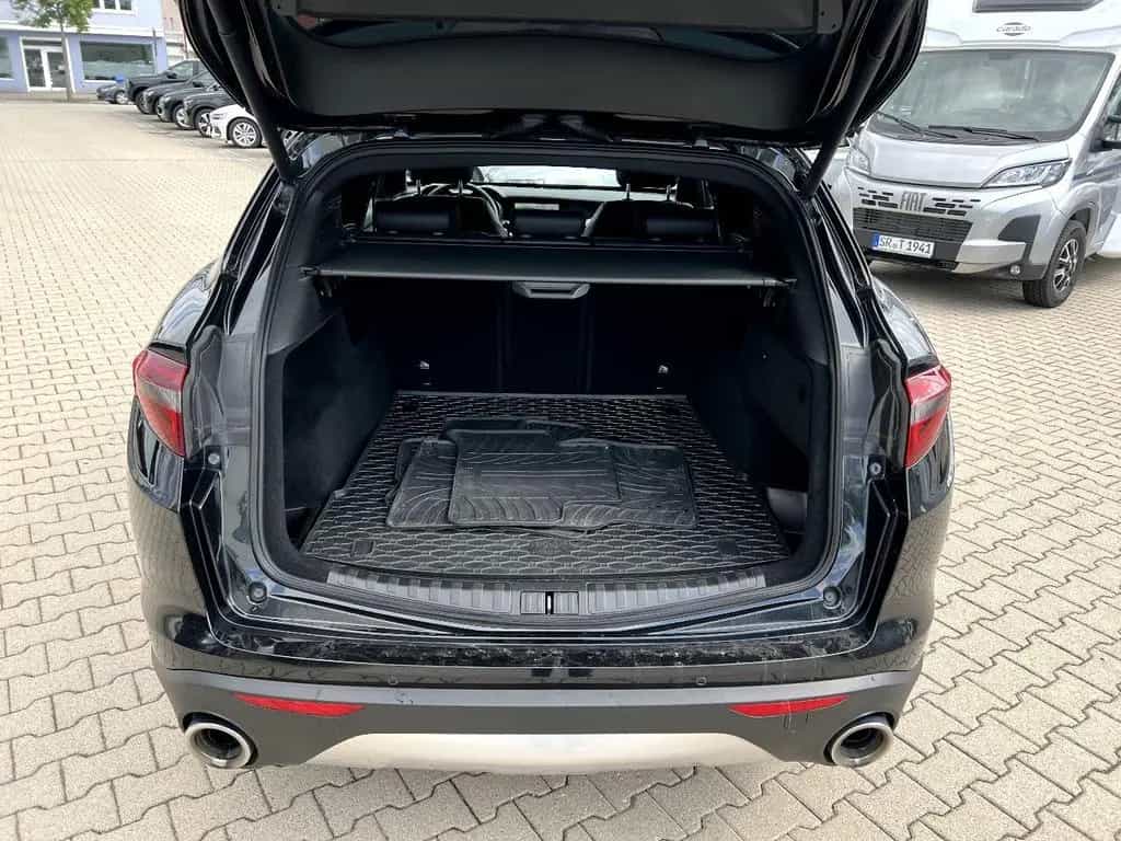 Alfa Romeo Stelvio Q4 2.0 16V Super *Xenon Navi Leder AHK* 10/2019-photo-6