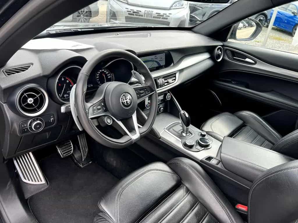 Alfa Romeo Stelvio Q4 2.0 16V Super *Xenon Navi Leder AHK* 10/2019-photo-9