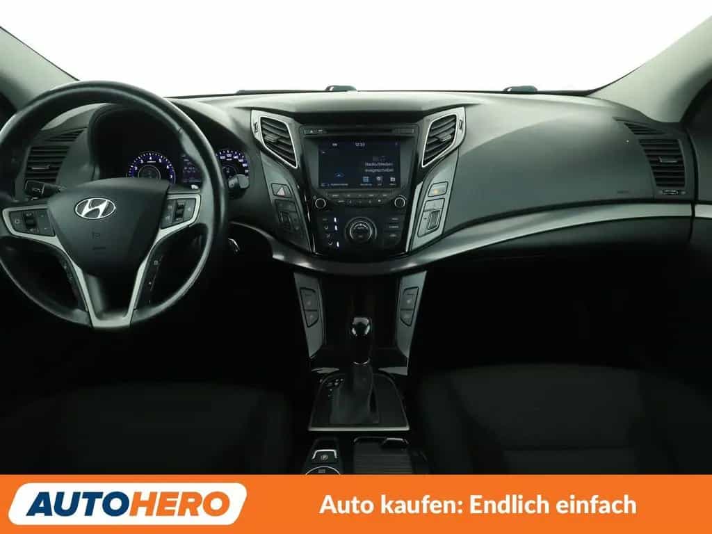 Hyundai i40 2.0 GDI Trend Aut.*NAVI*CAM*TEMPO*SHZ*ALU* 08/2016-photo-11