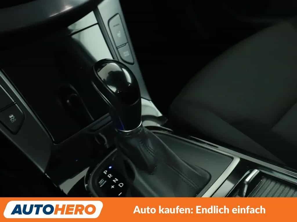 Hyundai i40 2.0 GDI Trend Aut.*NAVI*CAM*TEMPO*SHZ*ALU* 08/2016-photo-26