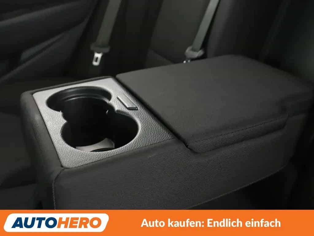 Hyundai i40 2.0 GDI Trend Aut.*NAVI*CAM*TEMPO*SHZ*ALU* 08/2016-photo-31