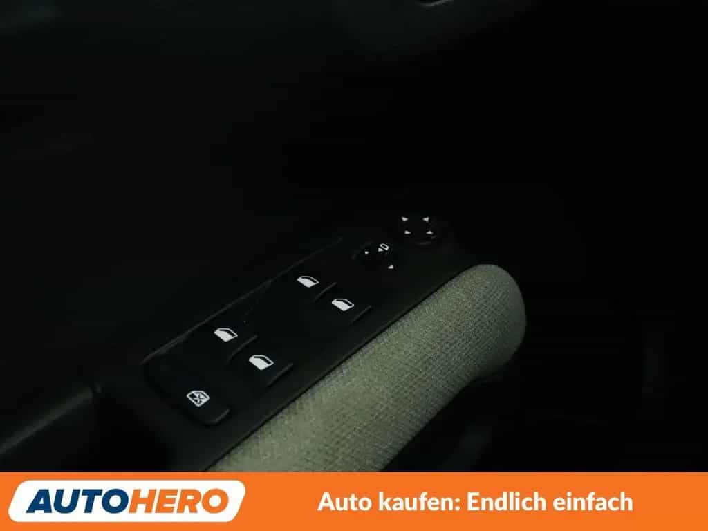 Citroën C3 Aircross 1.2 PureTech Shine *NAVI*TEMPO*CAM* 01/2018-photo-28
