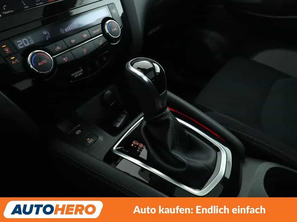 Nissan Qashqai 1.3 DIG-T Zama Aut*NAVI*TEMPO*CAM*PDC* 02/2021-photo-26