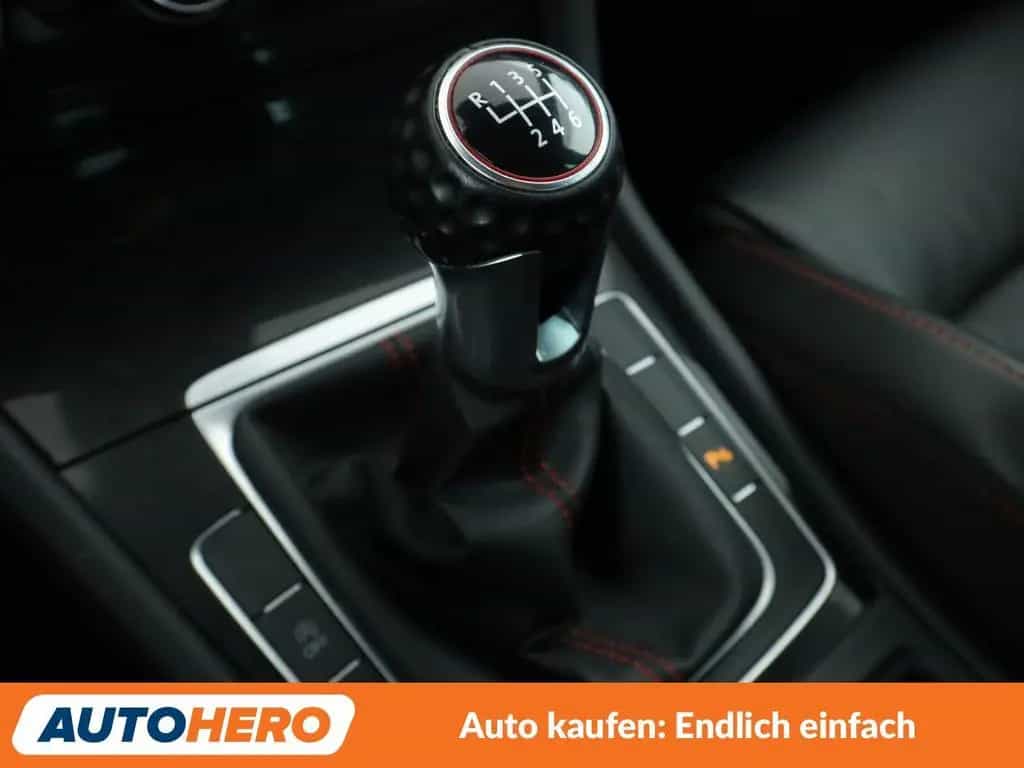 Volkswagen Golf 2.0 TFSI GTI Performance BlueMotion *NAV*ACC*PDC 02/2016-photo-26