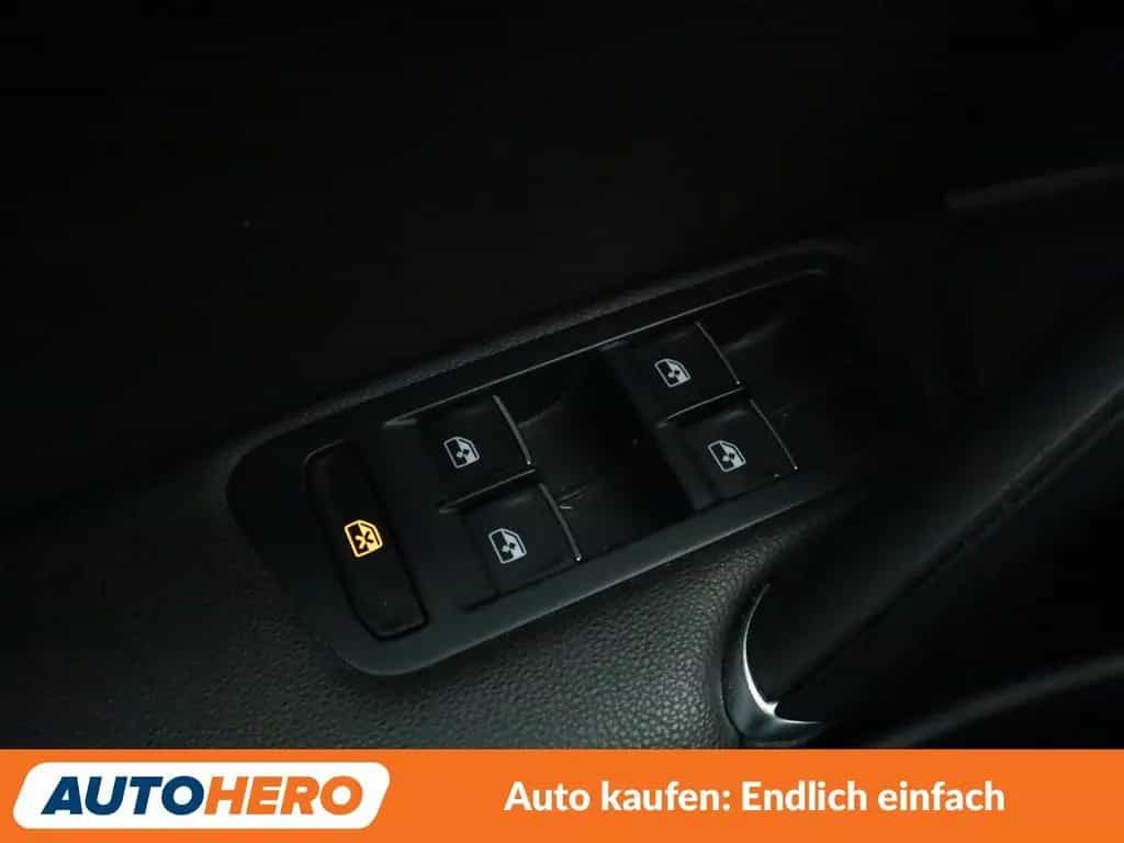Volkswagen Golf 2.0 TFSI GTI Performance BlueMotion *NAV*ACC*PDC 02/2016-photo-27