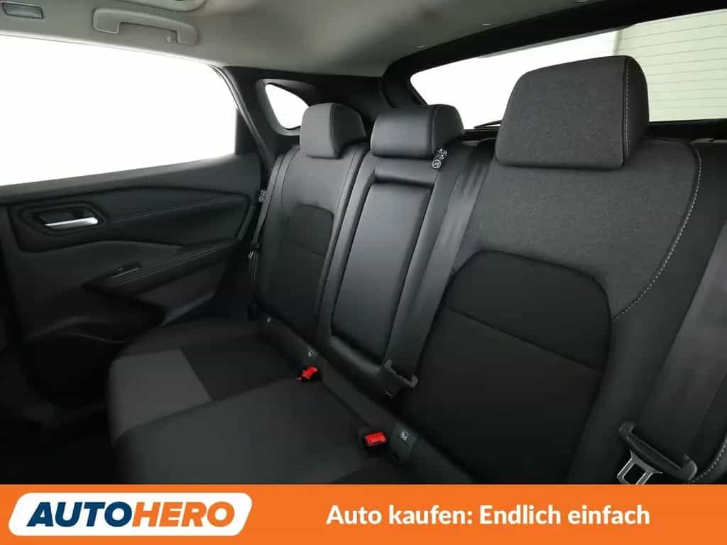 Nissan Qashqai 1.3 DIG-T Mild-Hybrid N-Connecta Aut*NAV 12/2024-photo-13
