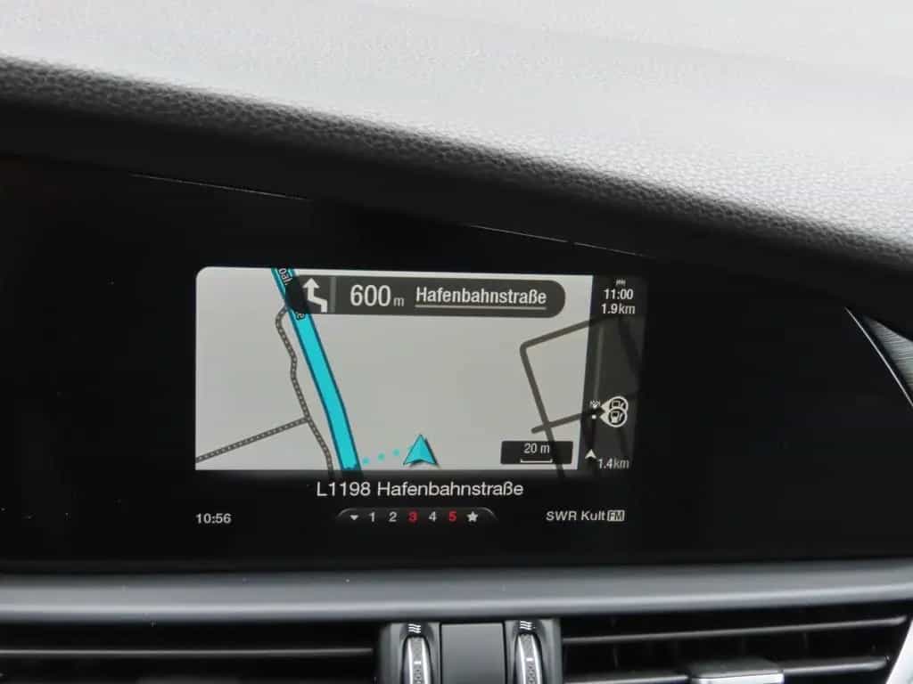 Alfa Romeo Giulia Super 1.Hd*Bi-Xen*Navi*Standheiz.*SHZ*PDC 10/2017-photo-11