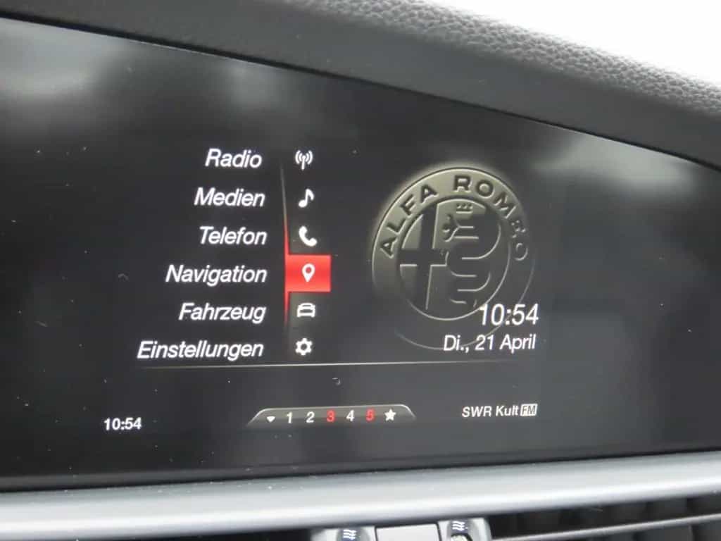 Alfa Romeo Giulia Super 1.Hd*Bi-Xen*Navi*Standheiz.*SHZ*PDC 10/2017-photo-13