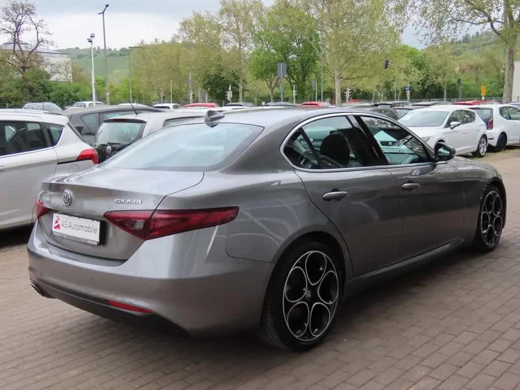 Alfa Romeo Giulia Super 1.Hd*Bi-Xen*Navi*Standheiz.*SHZ*PDC 10/2017-photo-5