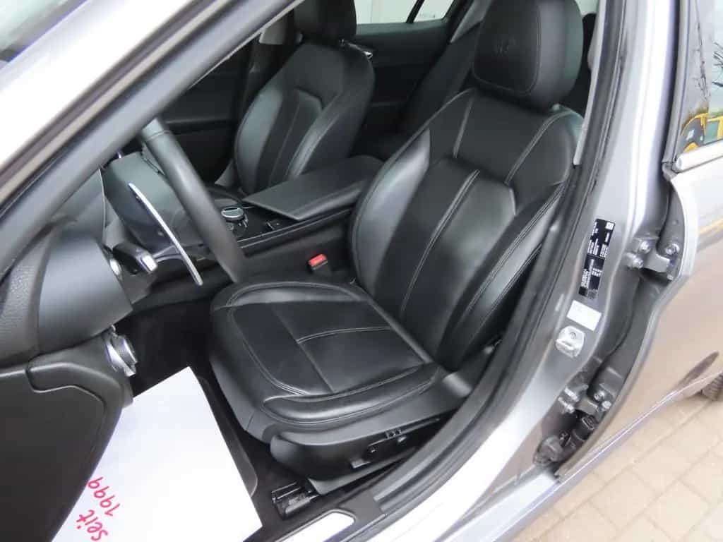 Alfa Romeo Giulia Super 1.Hd*Bi-Xen*Navi*Standheiz.*SHZ*PDC 10/2017-photo-6