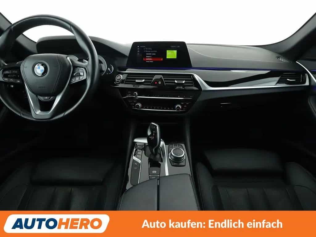 BMW 5 Series 520d Sport Line Aut.*NAVI*LED*360CAM*ACC*SHZ*LHZ 10/2019-photo-11