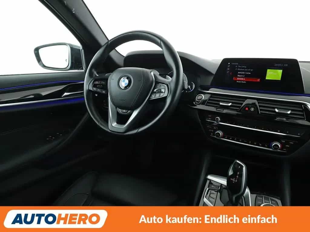 BMW 5 Series 520d Sport Line Aut.*NAVI*LED*360CAM*ACC*SHZ*LHZ 10/2019-photo-12
