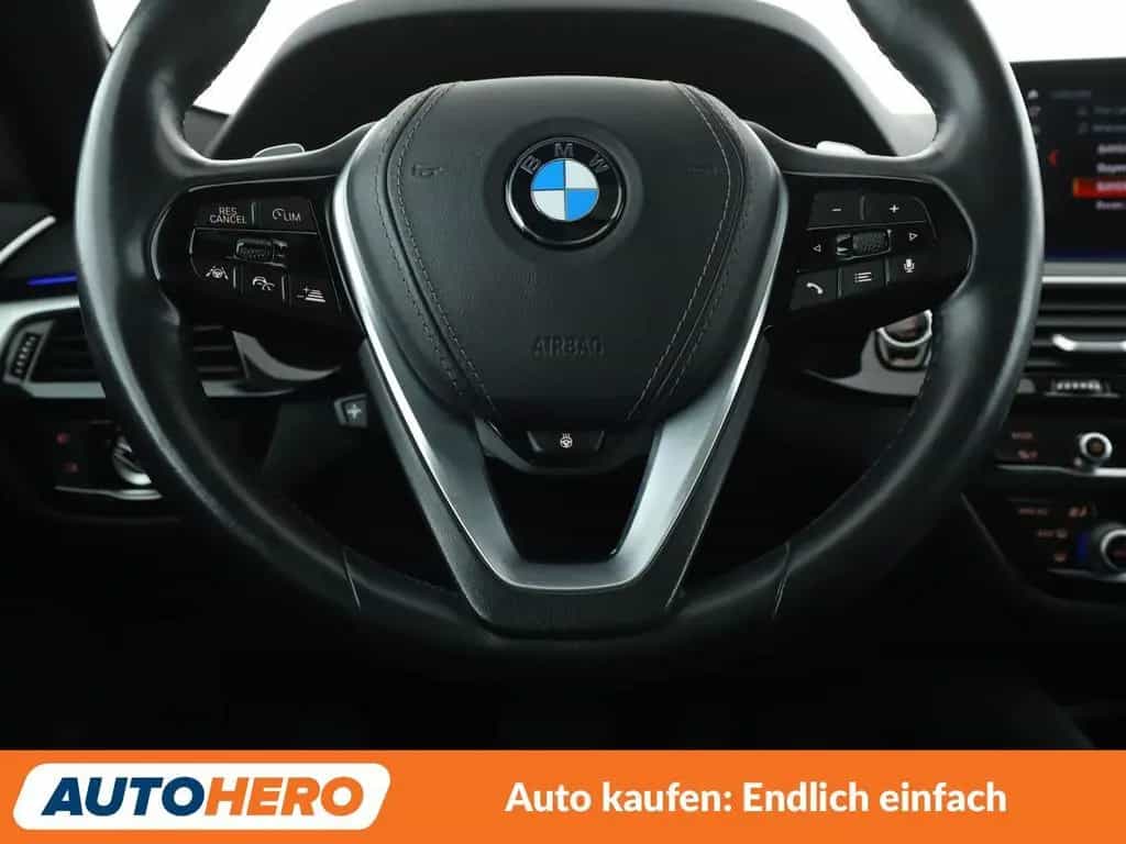 BMW 5 Series 520d Sport Line Aut.*NAVI*LED*360CAM*ACC*SHZ*LHZ 10/2019-photo-18