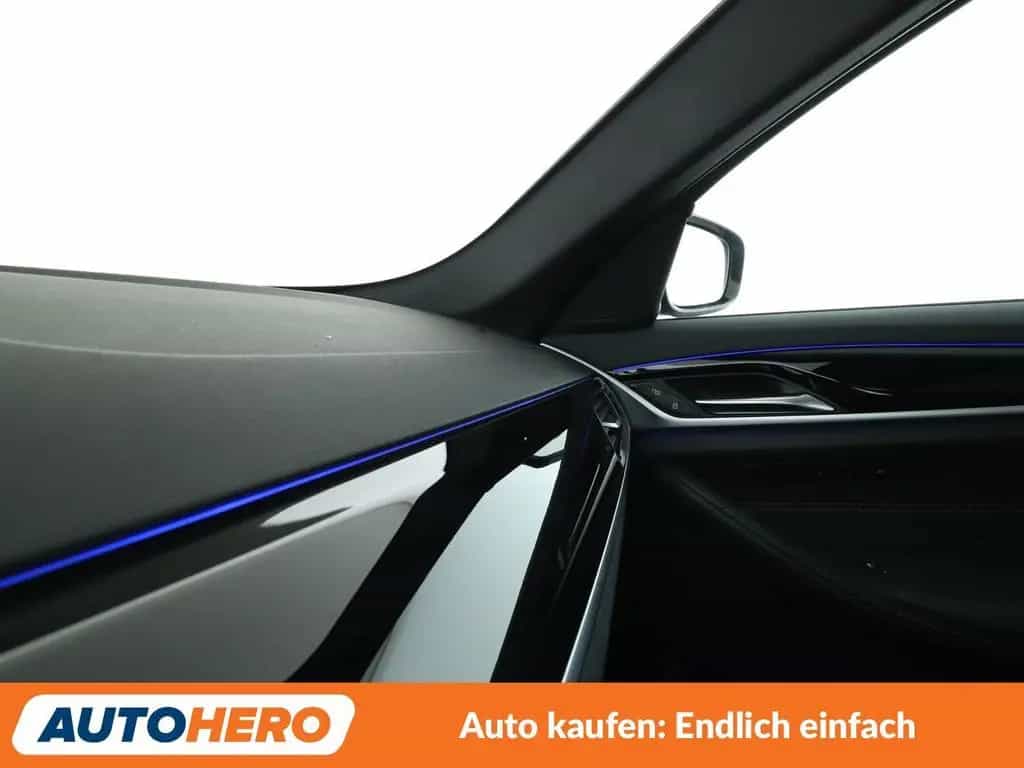 BMW 5 Series 520d Sport Line Aut.*NAVI*LED*360CAM*ACC*SHZ*LHZ 10/2019-photo-28