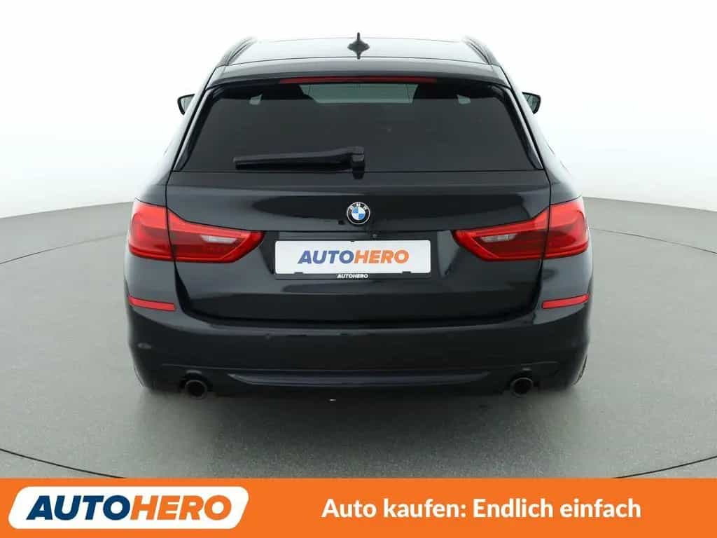 BMW 5 Series 520d Sport Line Aut.*NAVI*LED*360CAM*ACC*SHZ*LHZ 10/2019-photo-4