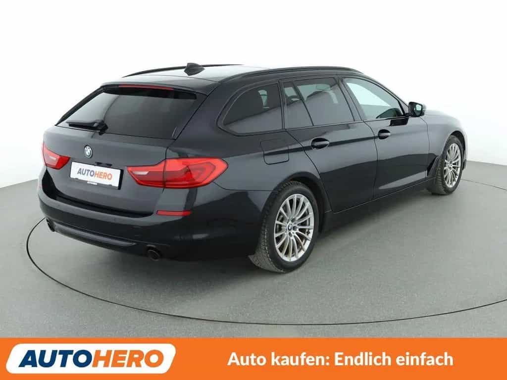 BMW 5 Series 520d Sport Line Aut.*NAVI*LED*360CAM*ACC*SHZ*LHZ 10/2019-photo-5