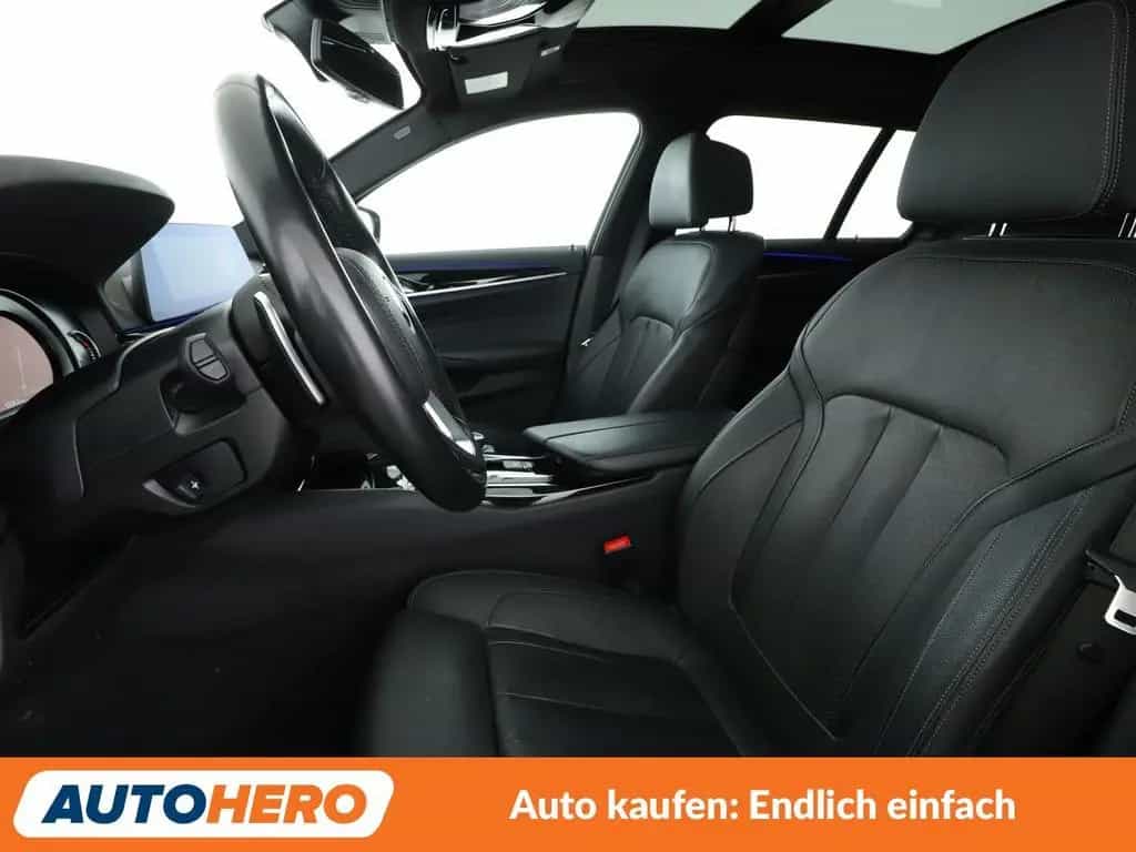 BMW 5 Series 520d Sport Line Aut.*NAVI*LED*360CAM*ACC*SHZ*LHZ 10/2019-photo-9
