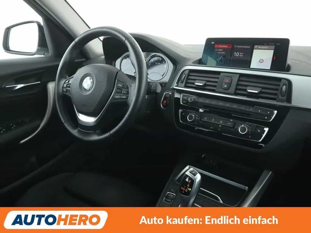 BMW 120 i Urban Line Aut.*NAVI*LED*TEMPO*PDC*CAM* 10/2017-photo-12