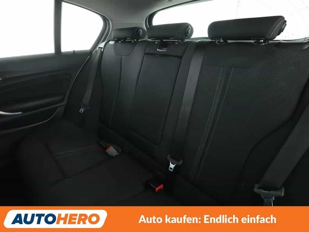 BMW 120 i Urban Line Aut.*NAVI*LED*TEMPO*PDC*CAM* 10/2017-photo-13