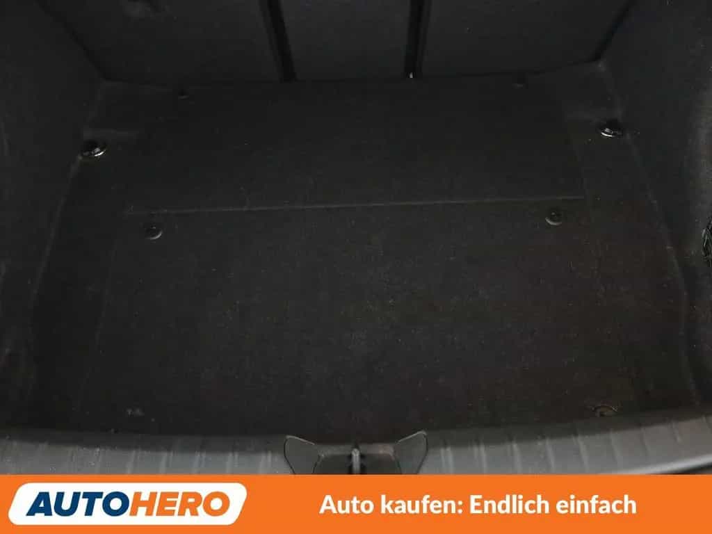 BMW 120 i Urban Line Aut.*NAVI*LED*TEMPO*PDC*CAM* 10/2017-photo-17