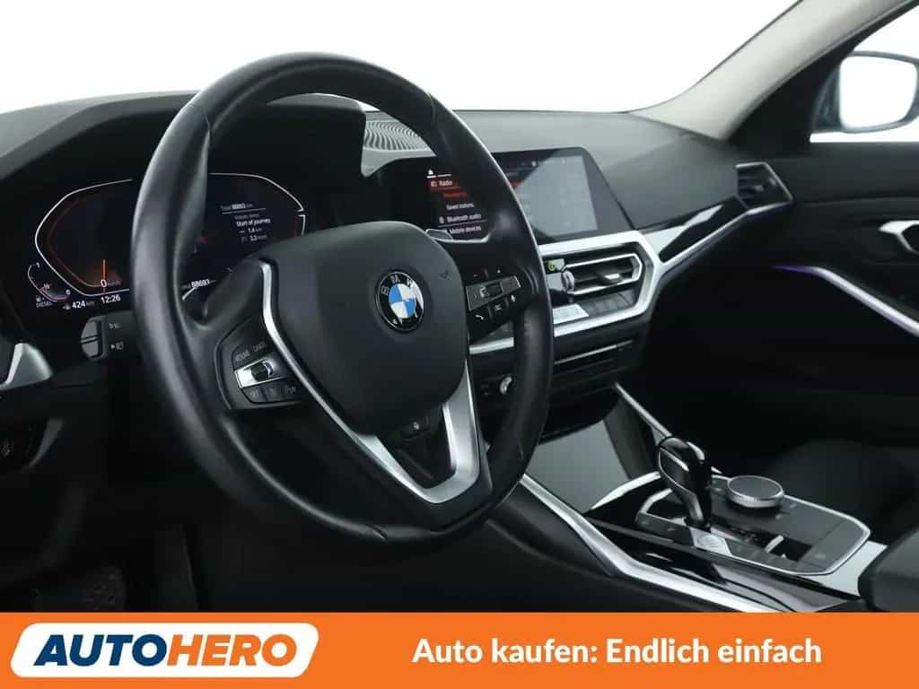 BMW 3 Series 320d Sport Line Aut.*LASER*NAVI*TEMPO*PDC*SHZ* 04/2022-photo-10